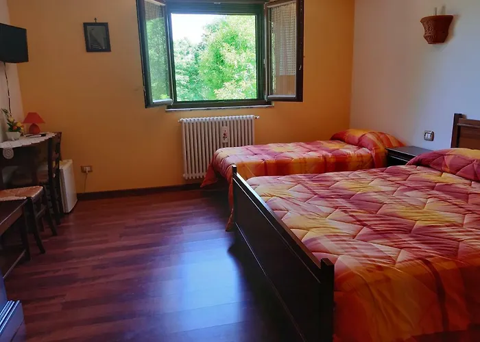 Al Giglio D'oro Pensión 3*